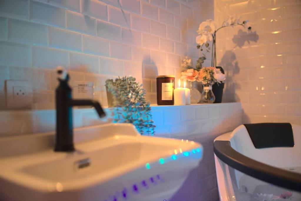 Luxury Room Jacuzzi Centre Ville Haut De Gamme ミュルーズ エクステリア 写真